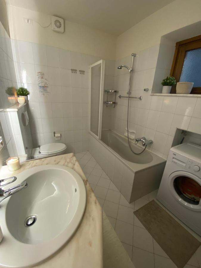 Pile House Apartment Isolaccia Luaran gambar