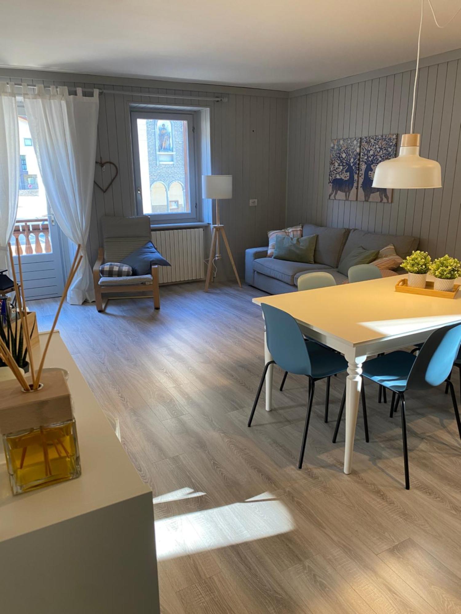 Pile House Apartment Isolaccia Luaran gambar